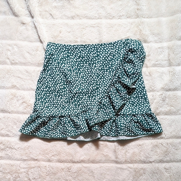 Ditsy Ruffle Hem Floral Skirt - Picture 1 of 2